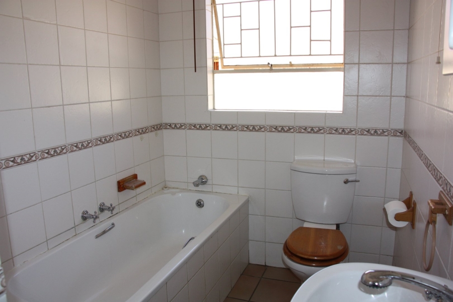 3 Bedroom Property for Sale in Langenhovenpark Free State